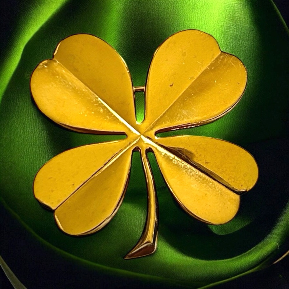 Accessocraft VTG Gold Tone 4 Leaf Clover Pin Brooch St Patrick’s Jewelry Fashion